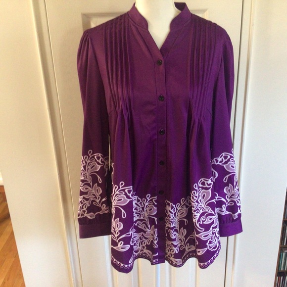 Zulily Large Purple Button Down Tunic with White Flower Trim - Picture 3 of 9